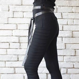 METAMORPHOZA x-long high-waisted leggings w/ belt